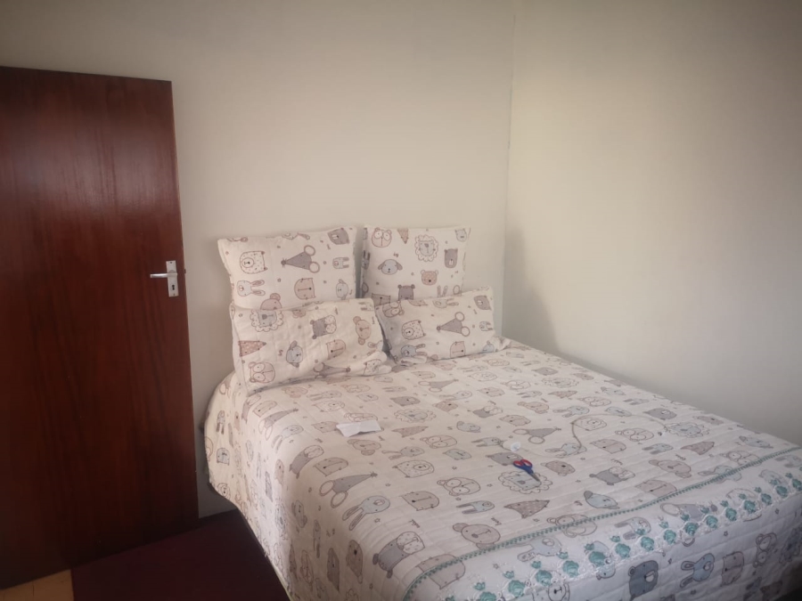5 Bedroom Property for Sale in Klippoortje Gauteng
