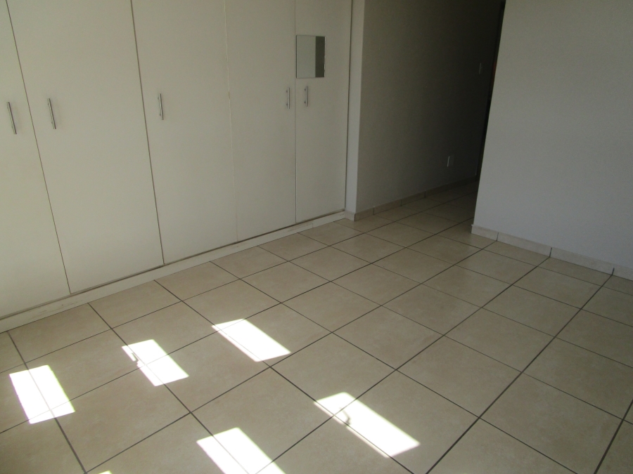 2 Bedroom Property for Sale in Pretoria North Gauteng