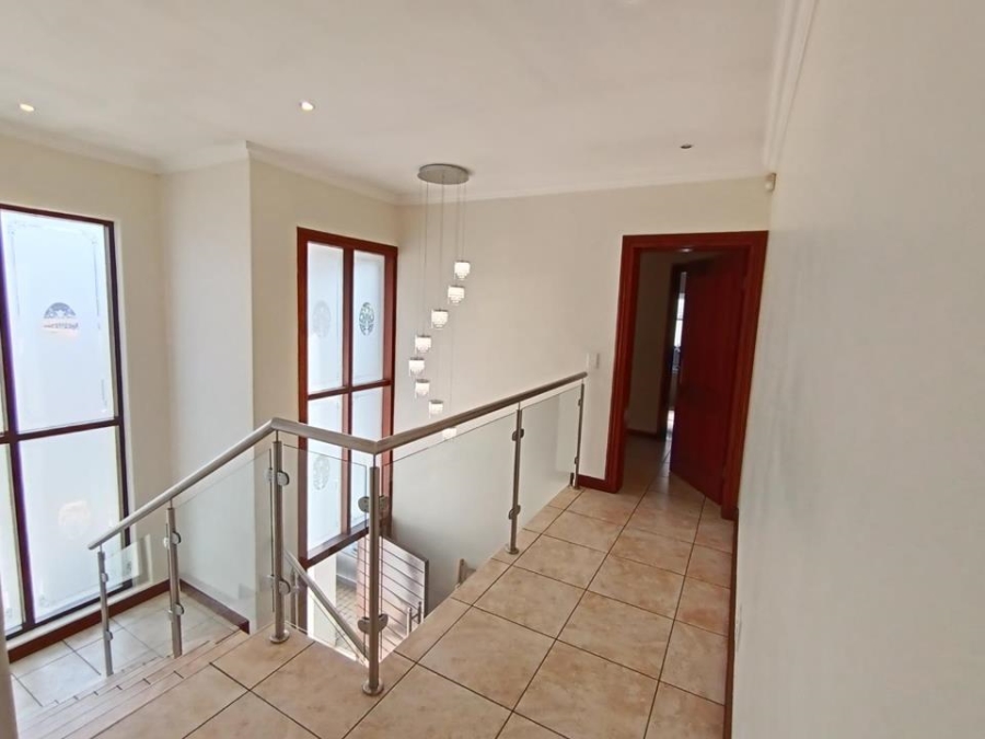 4 Bedroom Property for Sale in Broadacres Gauteng