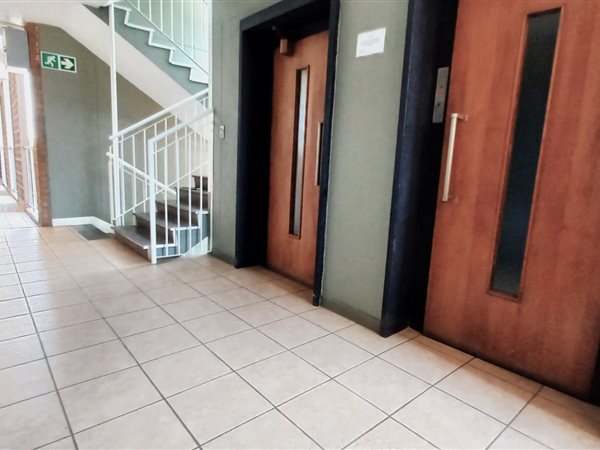 To Let 1 Bedroom Property for Rent in Elarduspark Gauteng