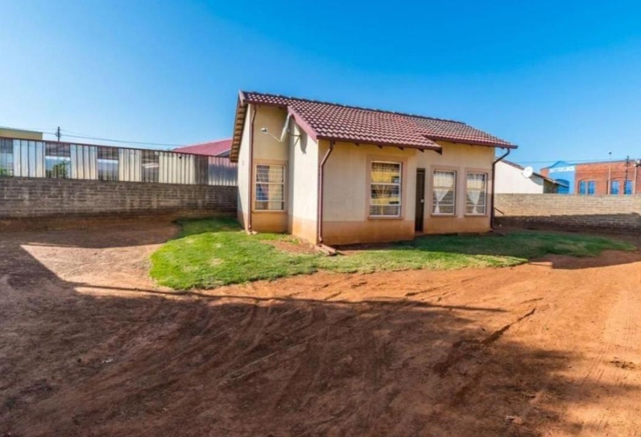 2 Bedroom Property for Sale in Randfontein Central Gauteng