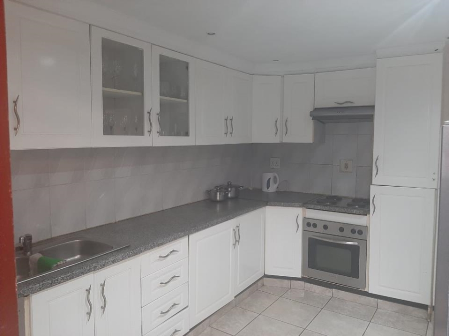 1 Bedroom Property for Sale in Jabavu Gauteng