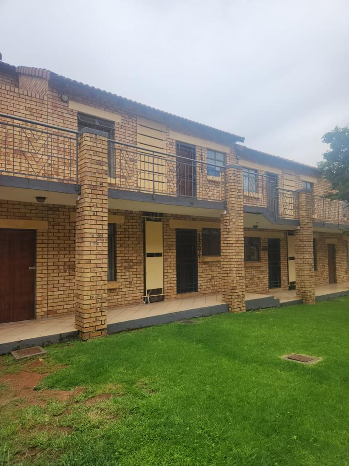 2 Bedroom Property for Sale in Karenpark Gauteng