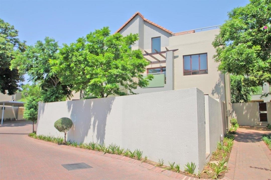 1 Bedroom Property for Sale in Broadacres Gauteng