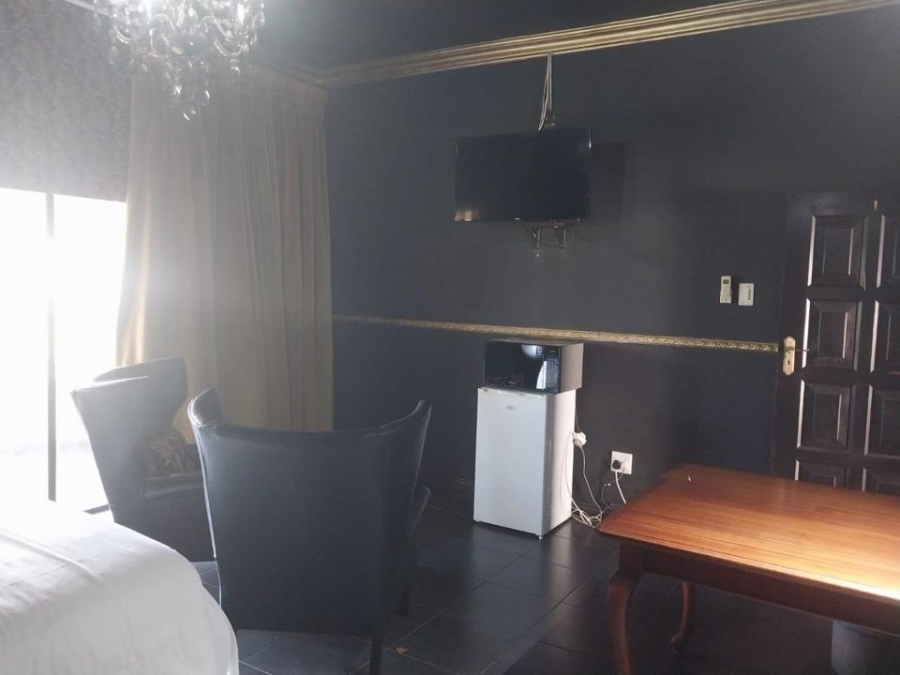 7 Bedroom Property for Sale in Amandasig Gauteng