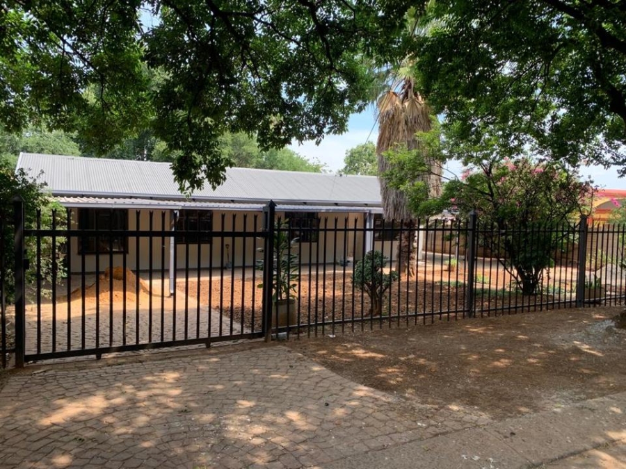 5 Bedroom Property for Sale in Danville Gauteng