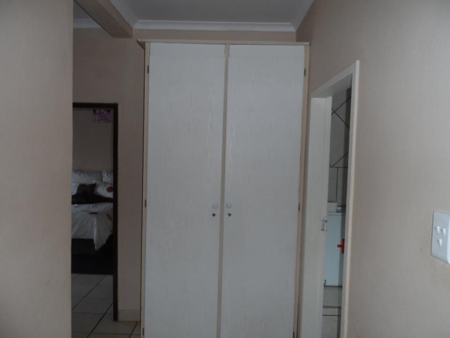 6 Bedroom Property for Sale in Chantelle Gauteng