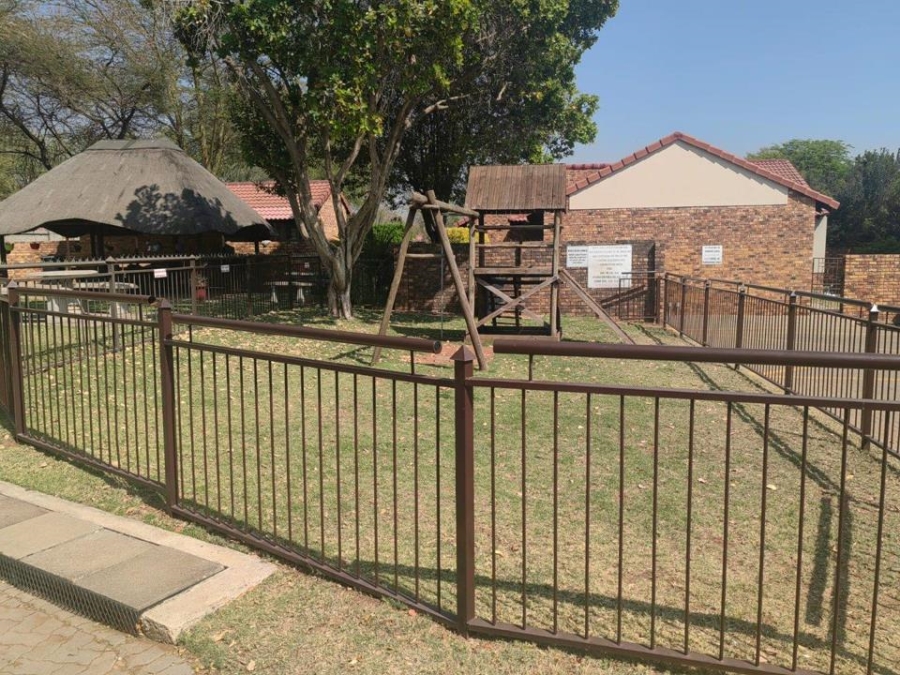 2 Bedroom Property for Sale in Theresa Park Gauteng