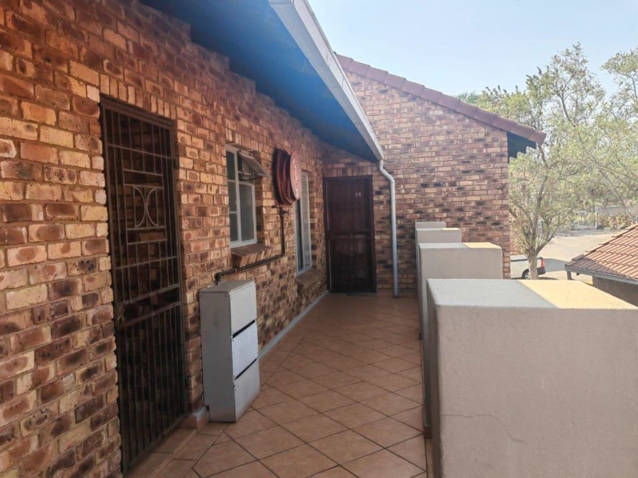 2 Bedroom Property for Sale in Theresa Park Gauteng