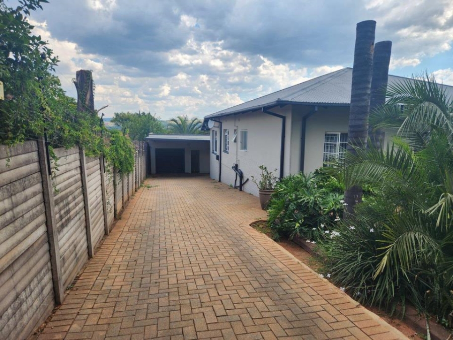 3 Bedroom Property for Sale in Mountain View Gauteng