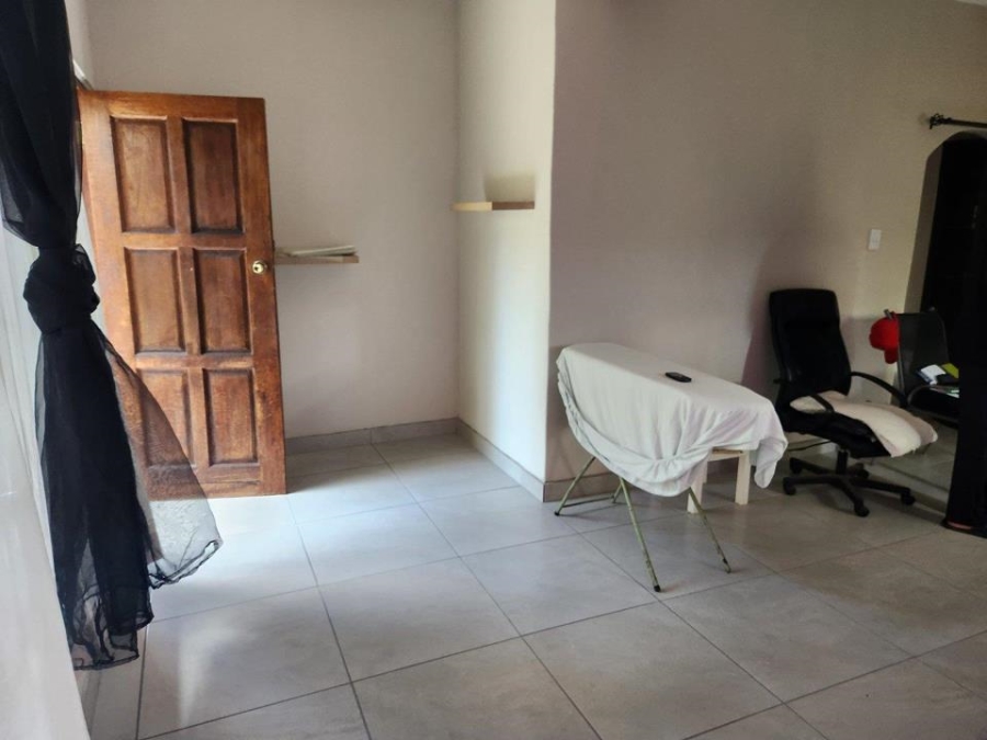 3 Bedroom Property for Sale in Mountain View Gauteng