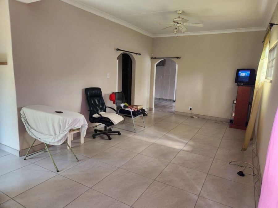 3 Bedroom Property for Sale in Mountain View Gauteng