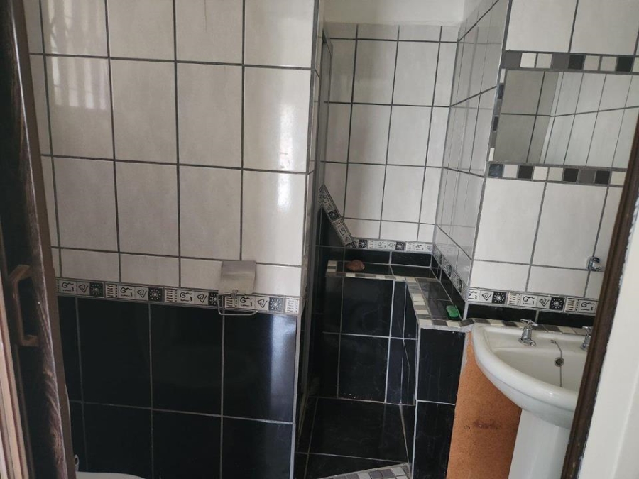 3 Bedroom Property for Sale in Mountain View Gauteng