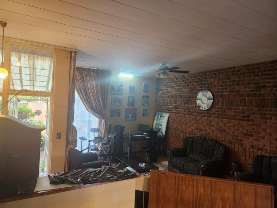 3 Bedroom Property for Sale in Florauna Gauteng