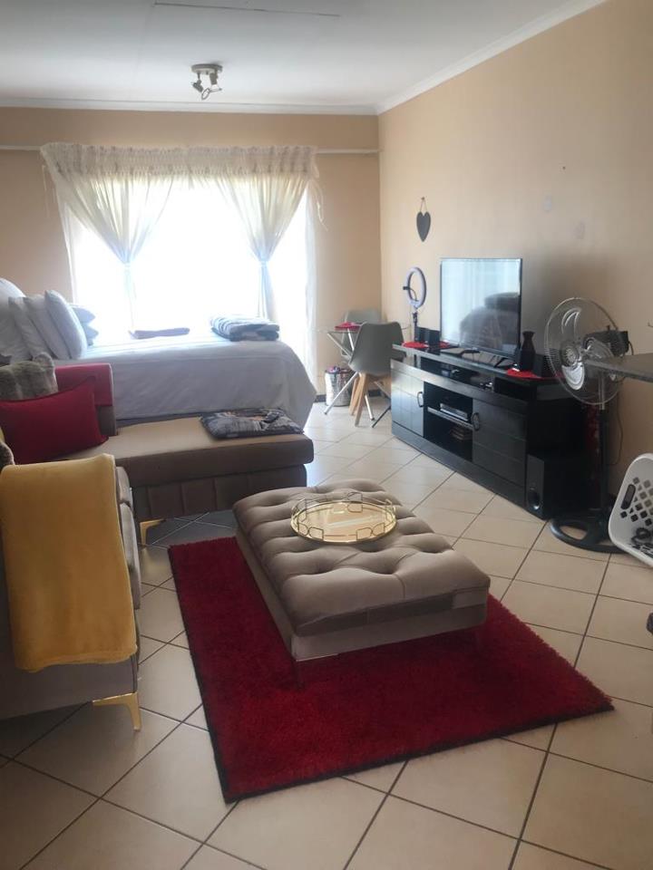 1 Bedroom Property for Sale in Karenpark Gauteng