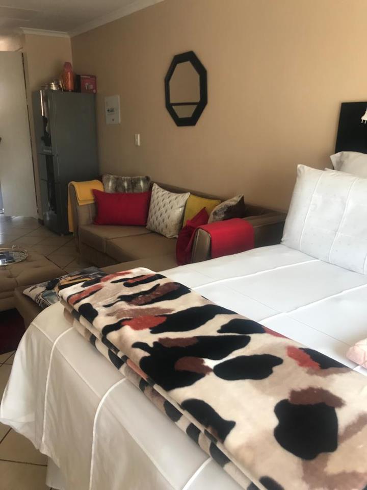 1 Bedroom Property for Sale in Karenpark Gauteng