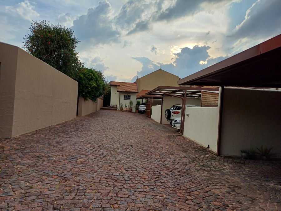 2 Bedroom Property for Sale in Illiondale Gauteng