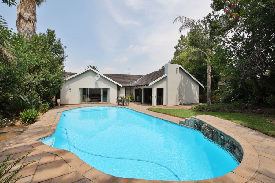 3 Bedroom Property for Sale in Vorna Valley Gauteng