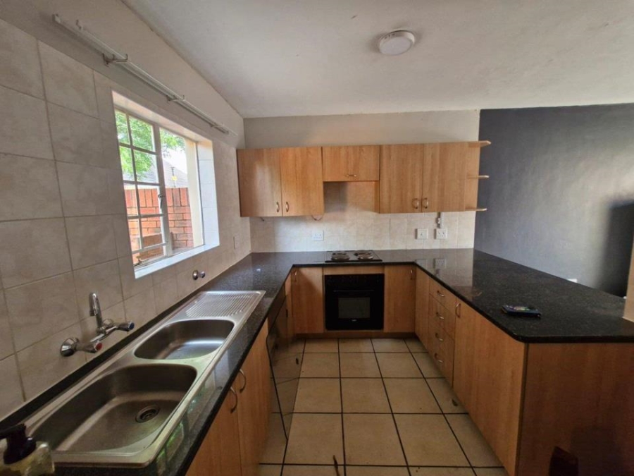 2 Bedroom Property for Sale in Montana Gauteng