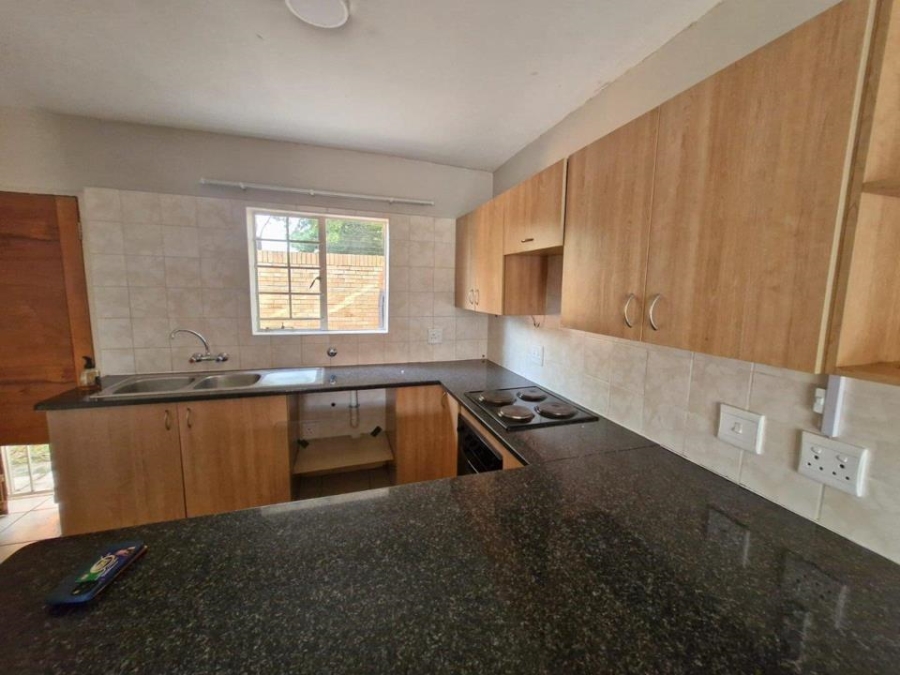 2 Bedroom Property for Sale in Montana Gauteng