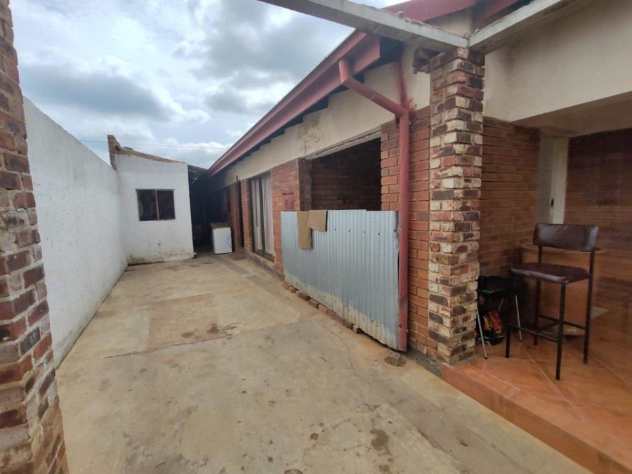 7 Bedroom Property for Sale in Mamelodi East Gauteng