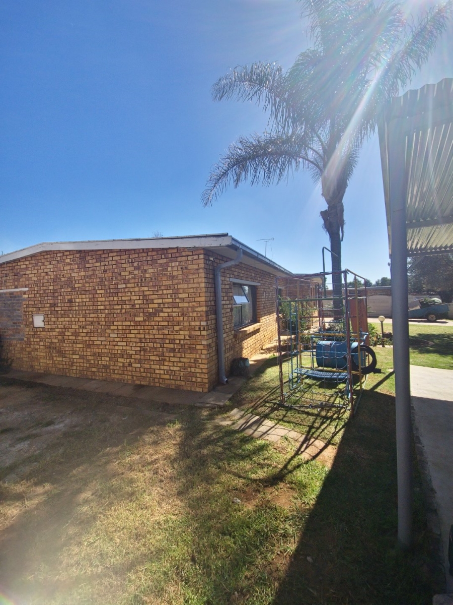 0 Bedroom Property for Sale in Lodeyko Gauteng