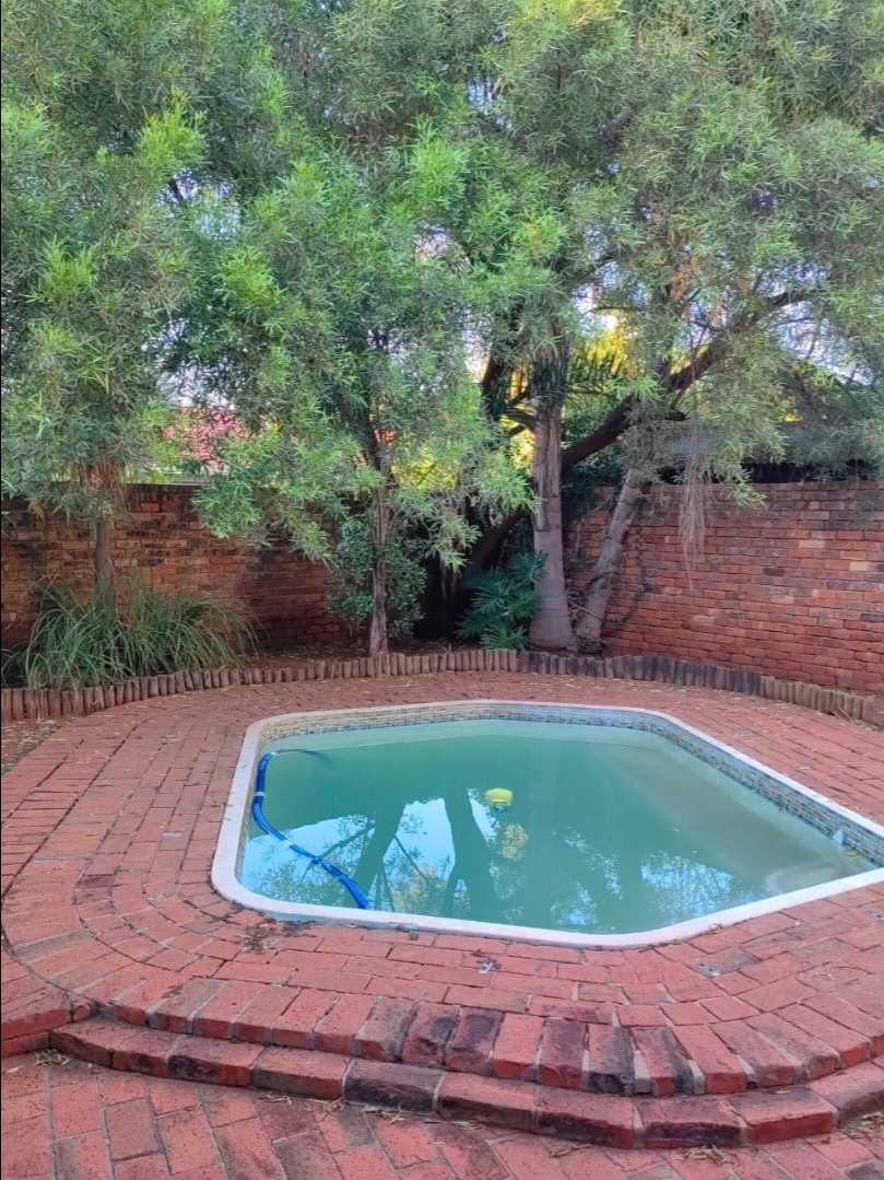 3 Bedroom Property for Sale in Dorandia Gauteng