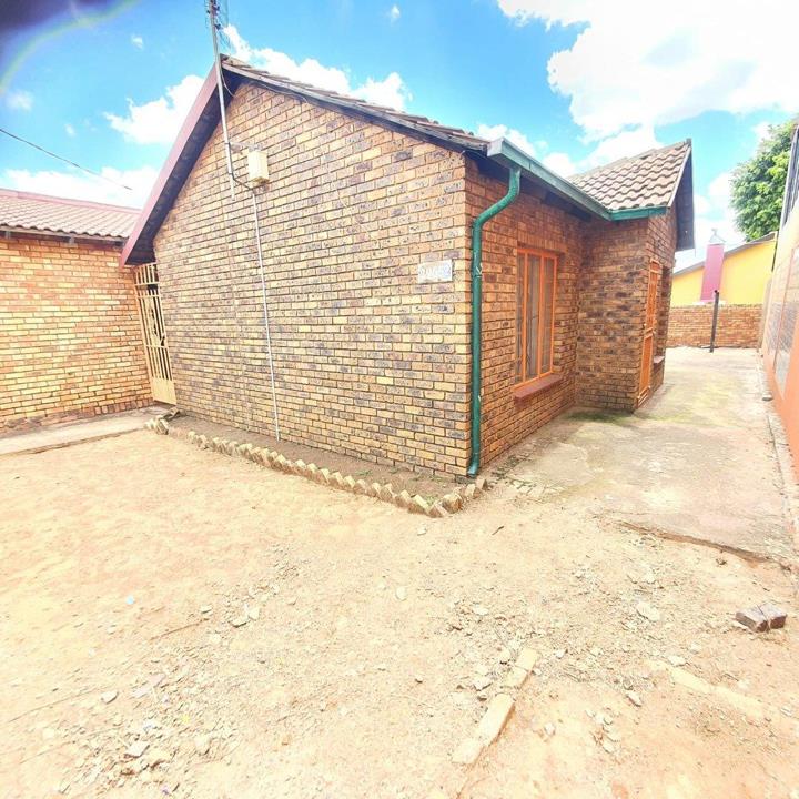 4 Bedroom Property for Sale in Mamelodi East Gauteng