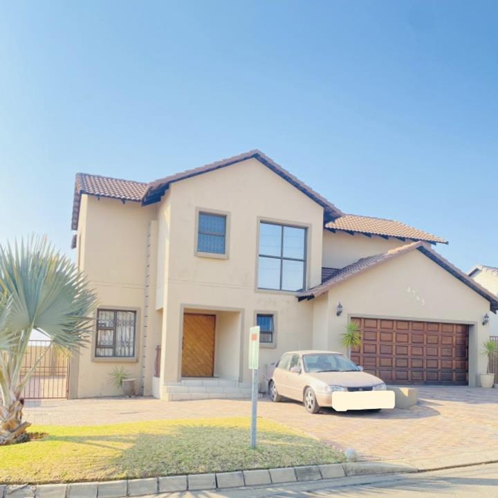 4 Bedroom Property for Sale in Kosmosdal Gauteng