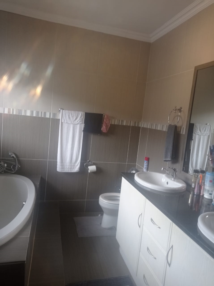 3 Bedroom Property for Sale in Amandasig Gauteng