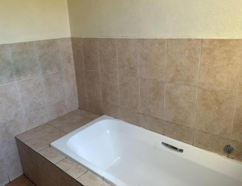 1 Bedroom Property for Sale in Clubview Gauteng