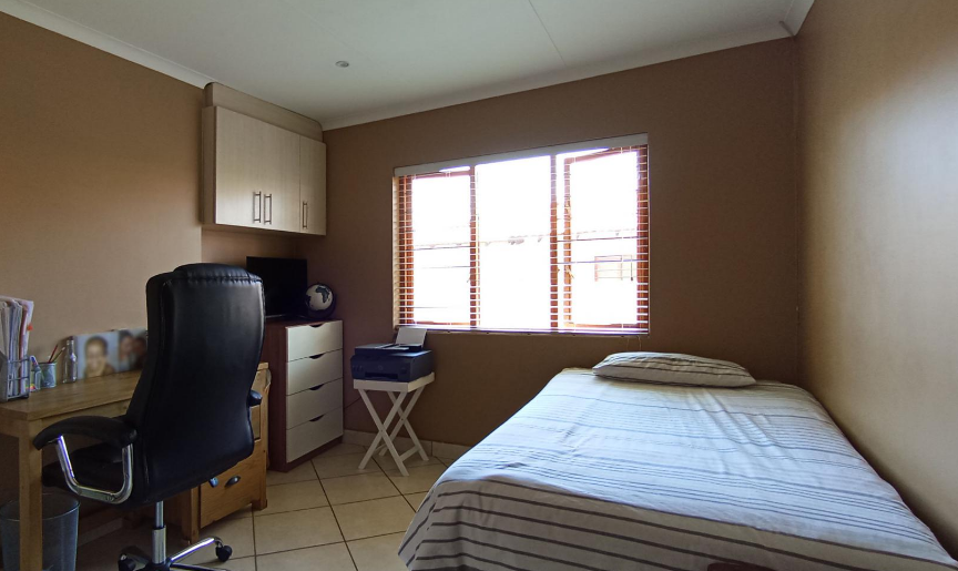 3 Bedroom Property for Sale in Thatchfield Gauteng