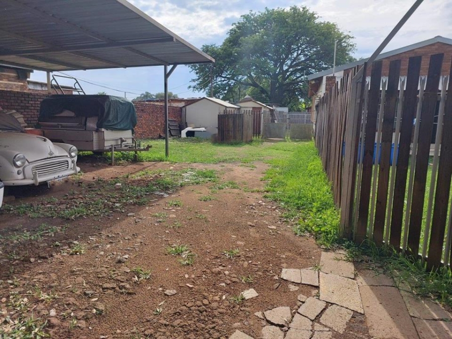 7 Bedroom Property for Sale in Daspoort Gauteng