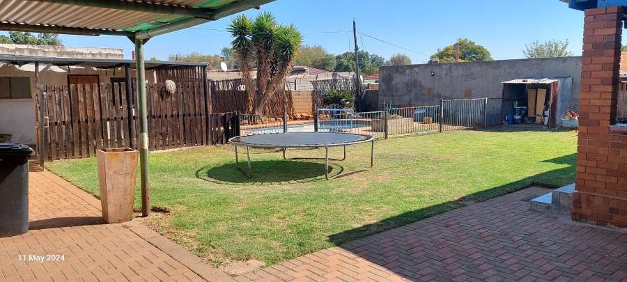 3 Bedroom Property for Sale in Selection Park Gauteng