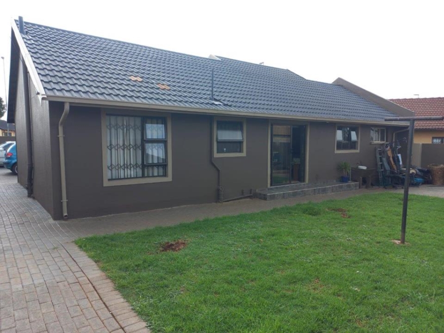 3 Bedroom Property for Sale in Vosloorus Gauteng