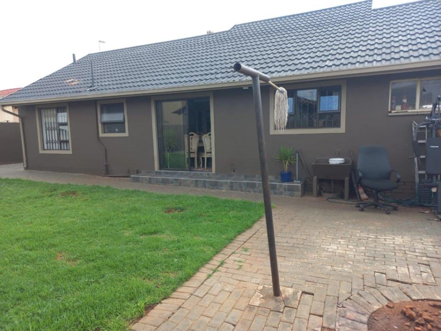 3 Bedroom Property for Sale in Vosloorus Gauteng