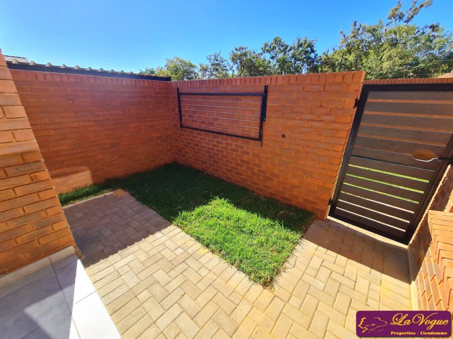 To Let 2 Bedroom Property for Rent in Olympus AH Gauteng