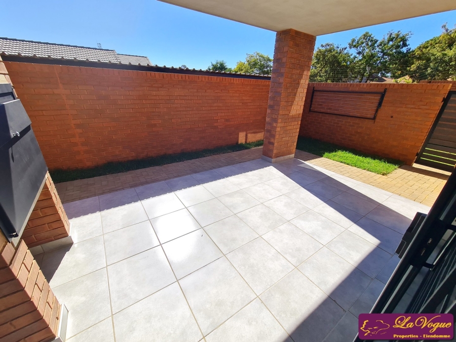 To Let 2 Bedroom Property for Rent in Olympus AH Gauteng