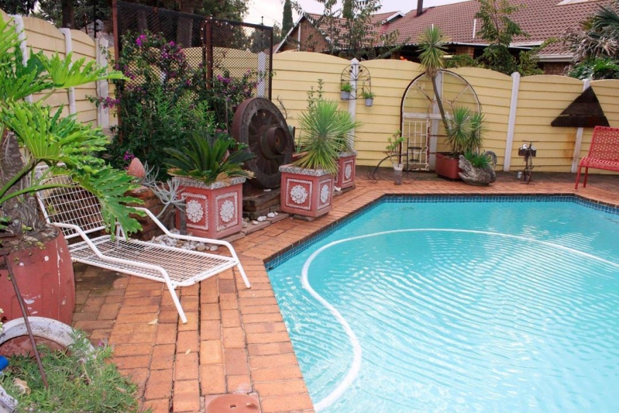 5 Bedroom Property for Sale in Dersley Gauteng