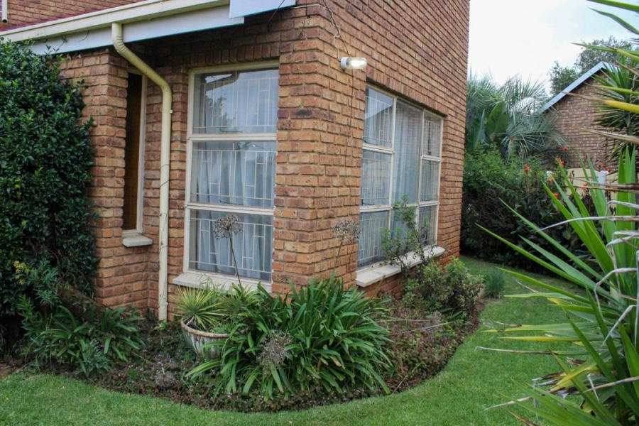 5 Bedroom Property for Sale in Dersley Gauteng