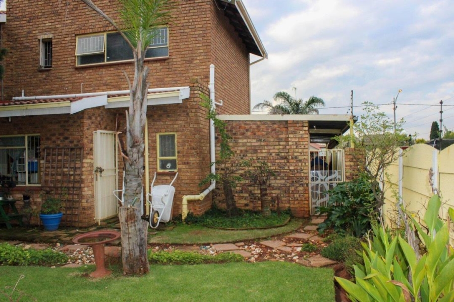 5 Bedroom Property for Sale in Dersley Gauteng