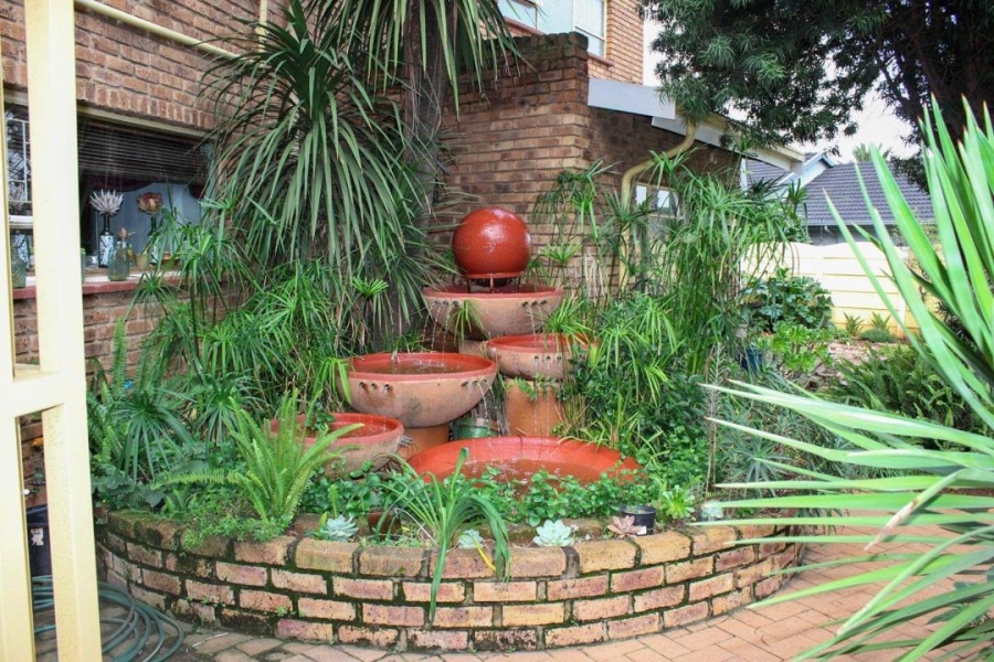 5 Bedroom Property for Sale in Dersley Gauteng