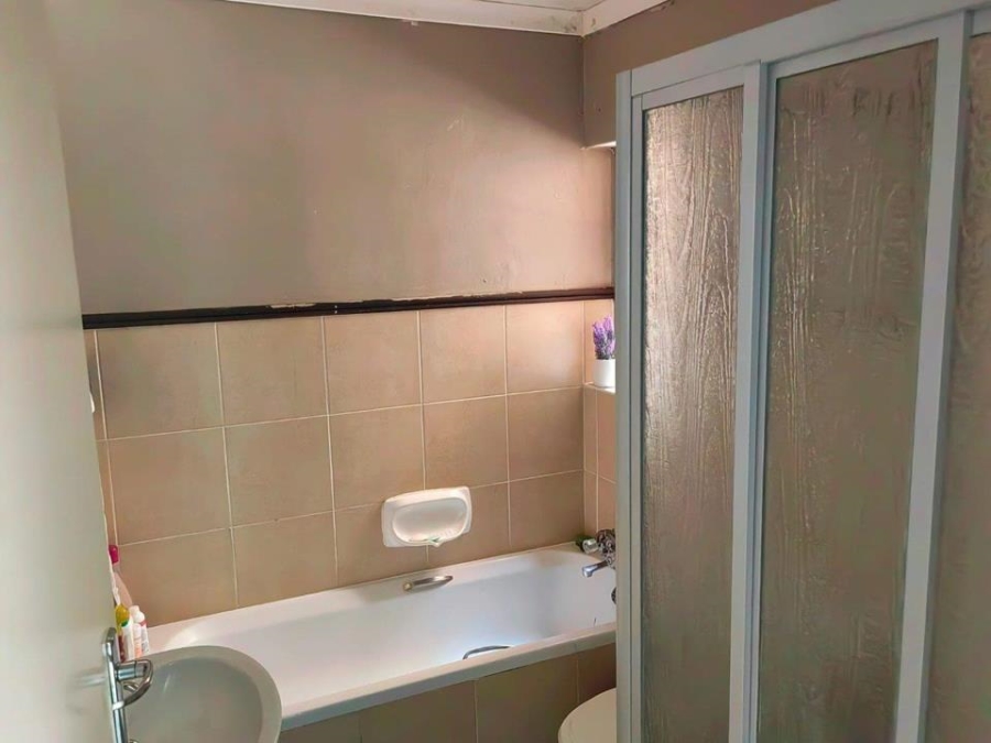 2 Bedroom Property for Sale in Wonderpark Estate Gauteng