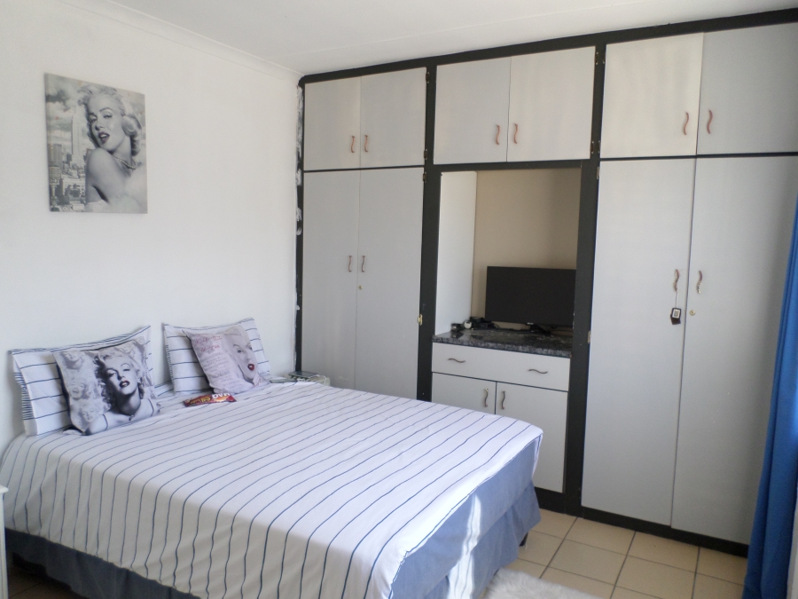 2 Bedroom Property for Sale in Eldorado Park Gauteng