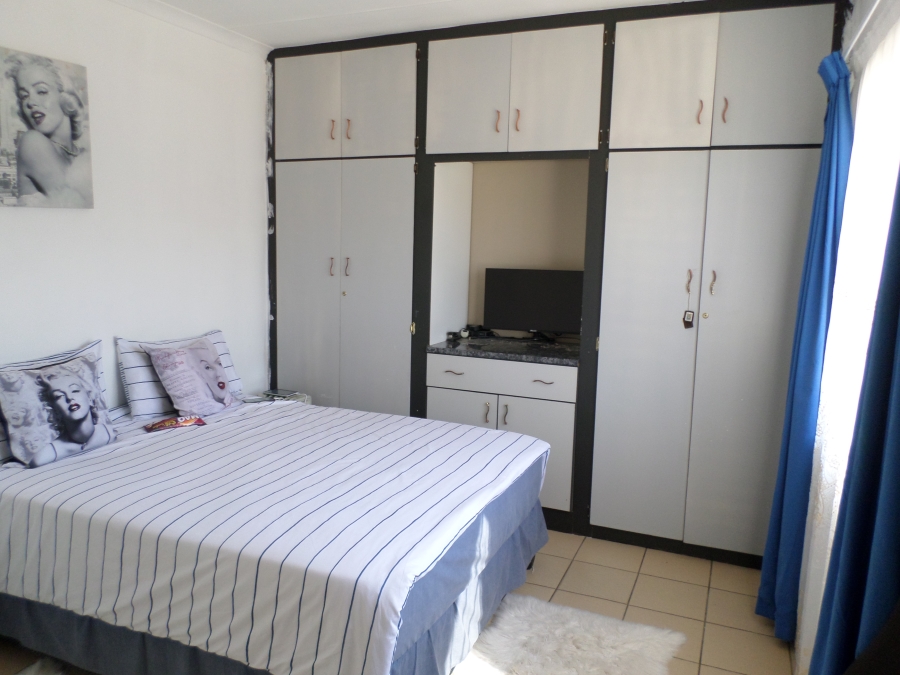 2 Bedroom Property for Sale in Eldorado Park Gauteng