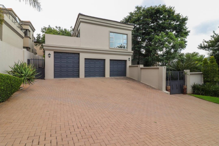 4 Bedroom Property for Sale in Featherbrooke Estate Gauteng