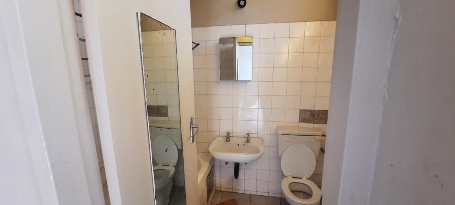 1 Bedroom Property for Sale in Gezina Gauteng