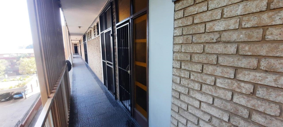 1 Bedroom Property for Sale in Gezina Gauteng