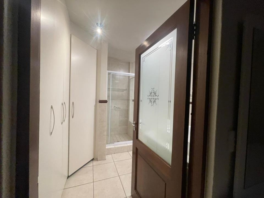 To Let 2 Bedroom Property for Rent in Fourways Gauteng