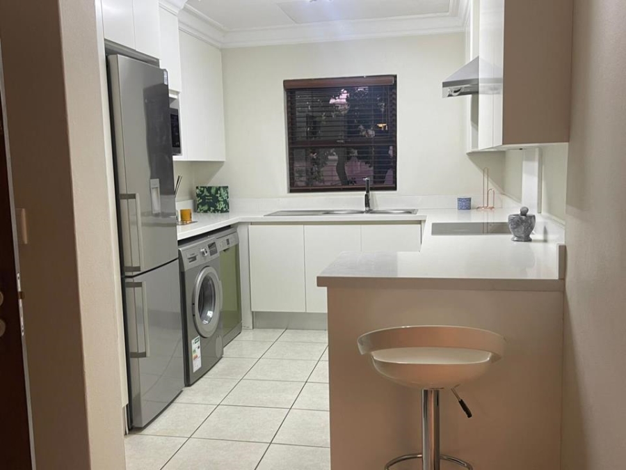 To Let 2 Bedroom Property for Rent in Fourways Gauteng